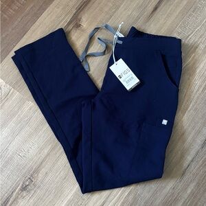FIGS Women’s Yola High-waisted  Navy Scrub pants.  NWT